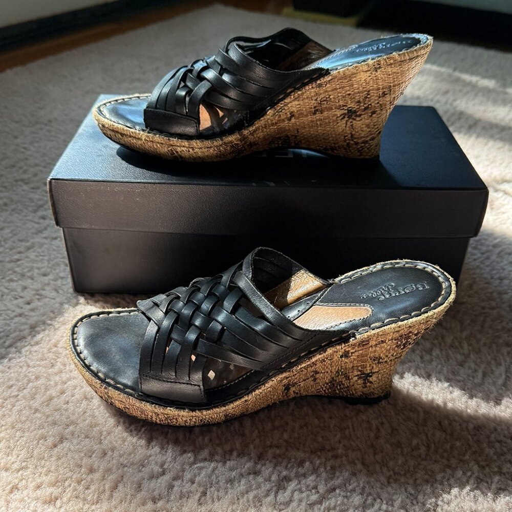 Born: Wedge Sandal - Size 7 M